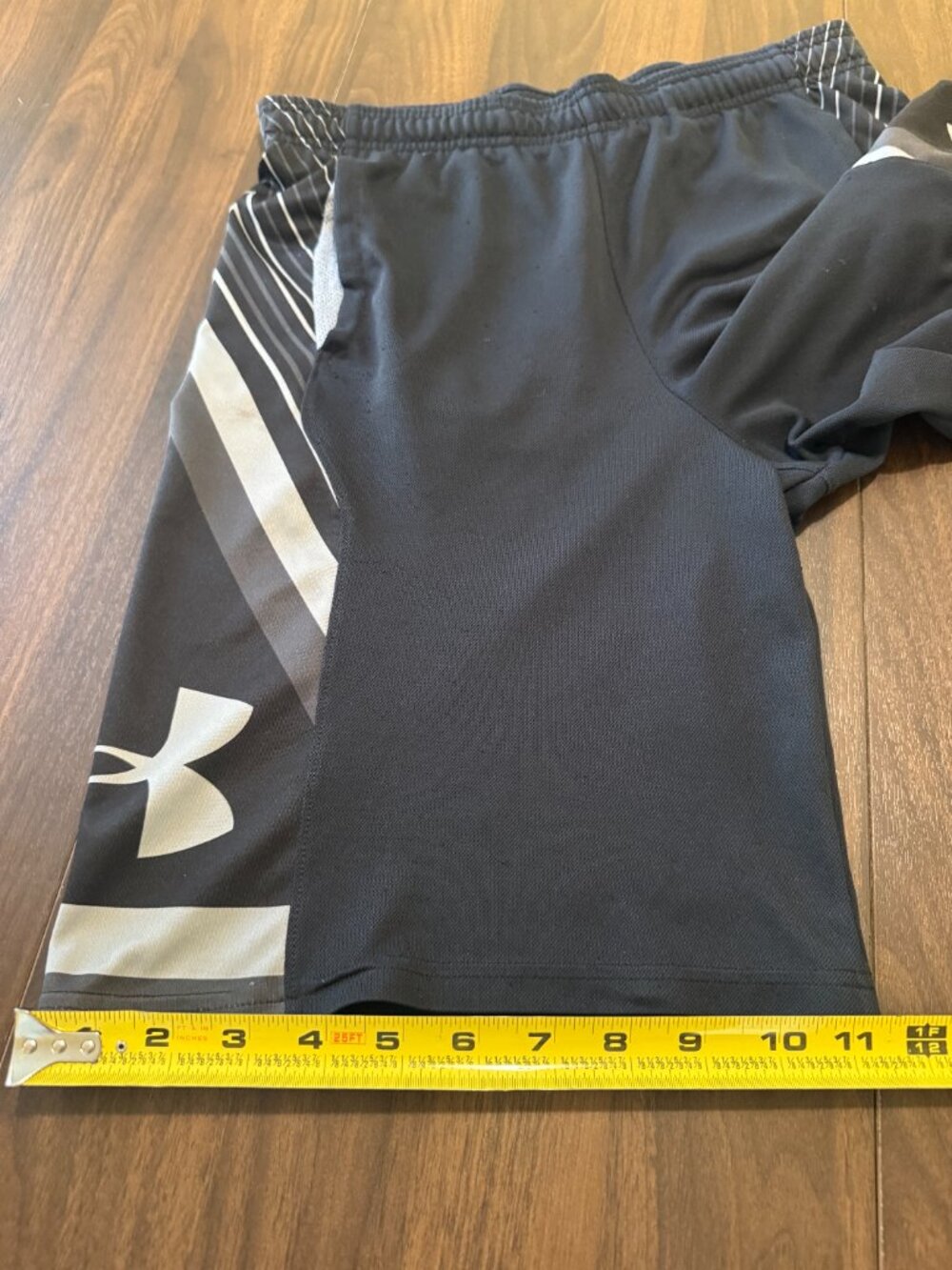 Under Armour boy's basketball shorts YLG - Picture 7 of 9